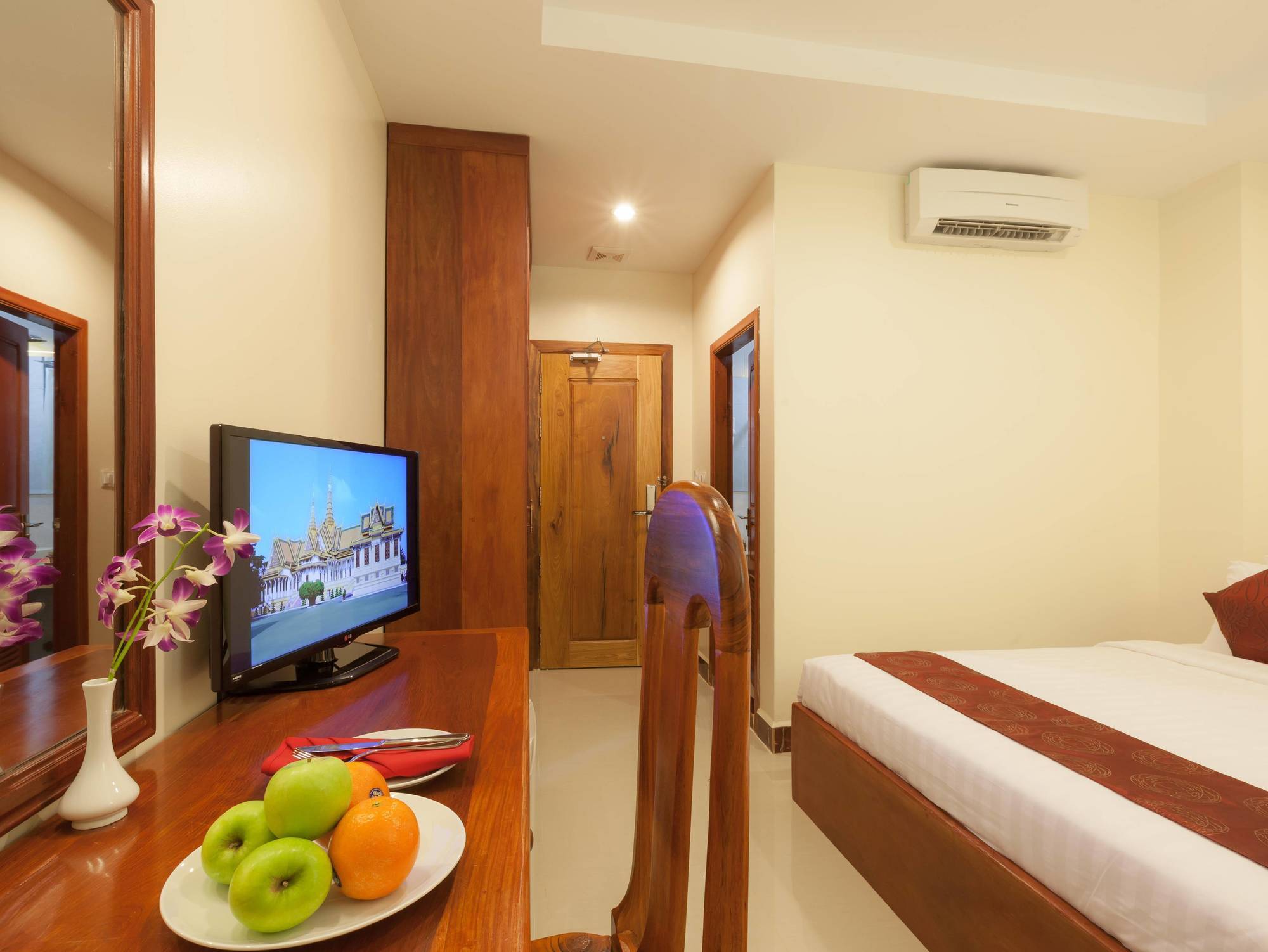 Kirirom Crystal Hotel Phnom Penh Extérieur photo